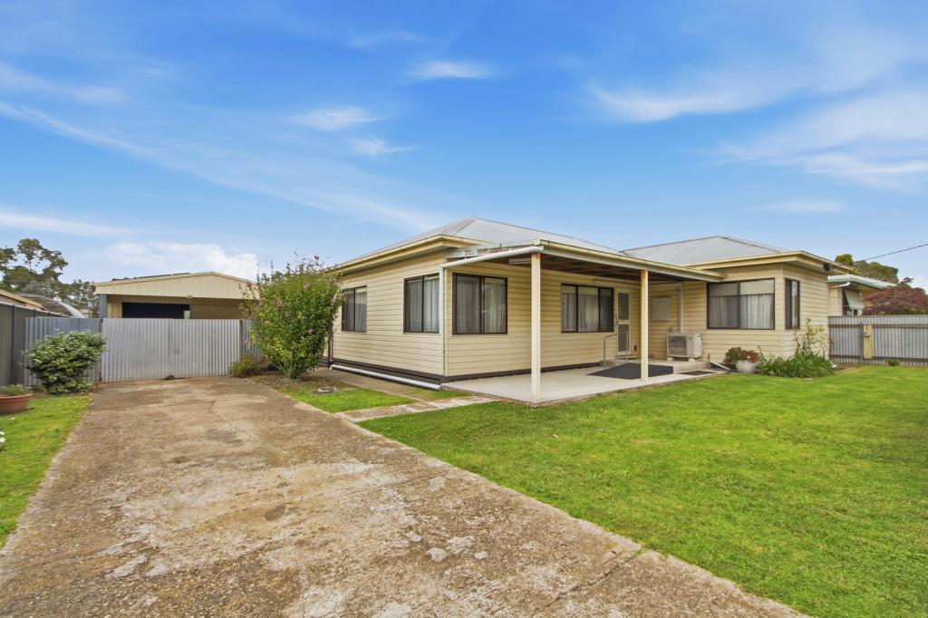44 Bruce St, Heyfield, VIC 3858