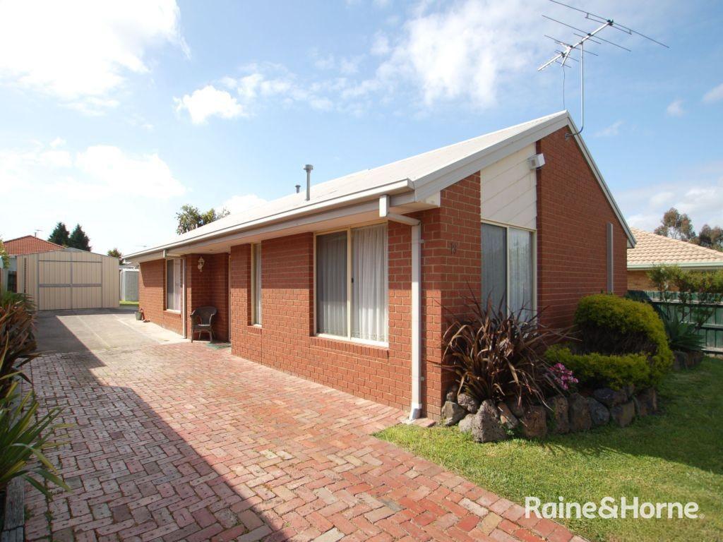 13 Molineux Way, Roxburgh Park, VIC 3064