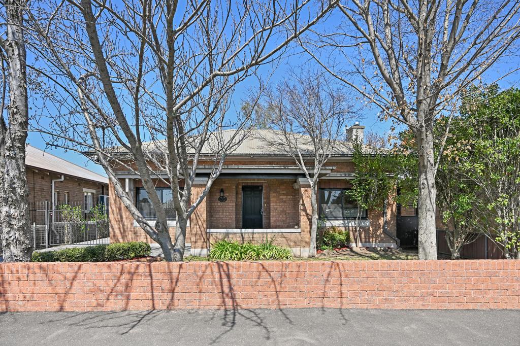 18 Caroline St, Orange, NSW 2800