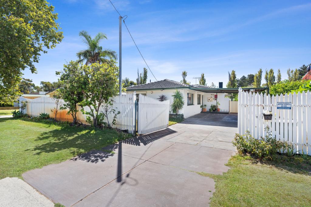 32 Cygnus St, Rockingham, WA 6168