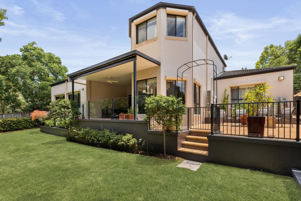 4 Lanark Ct, Castle Hill, NSW 2154