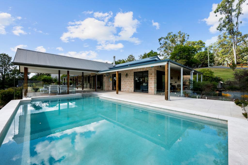 92 Halls Rd, Cedar Creek, QLD 4520