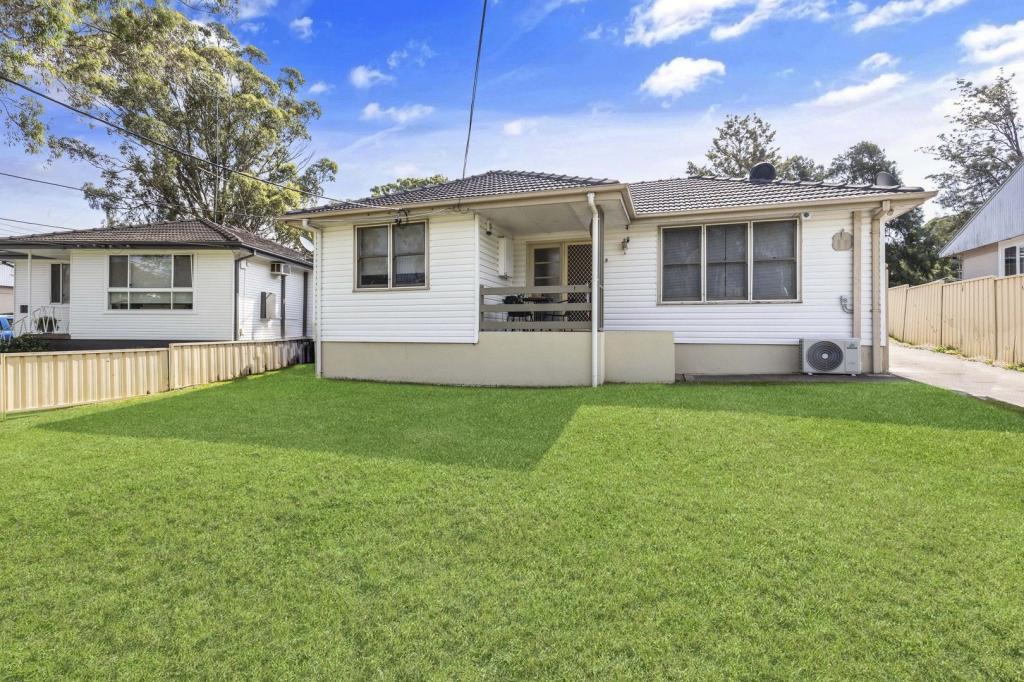 11 Blamey St, Colyton, NSW 2760