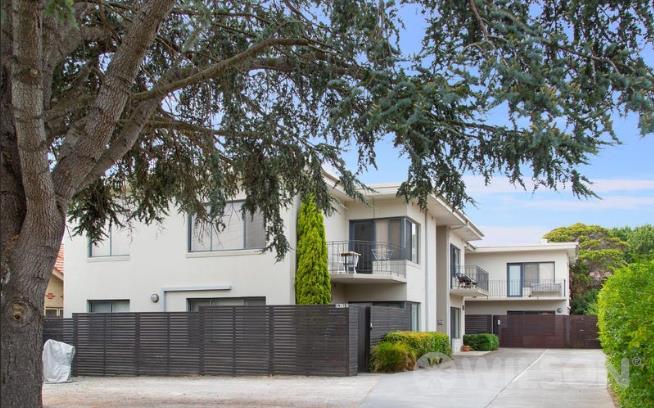 4/10a Eddys Gr, Bentleigh, VIC 3204