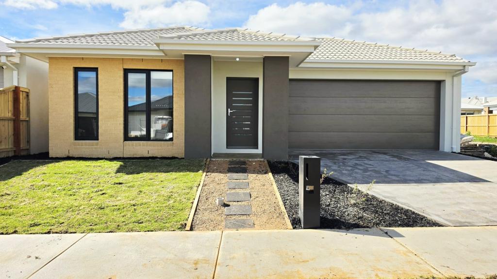 14 KETU ST, WERRIBEE, VIC 3030