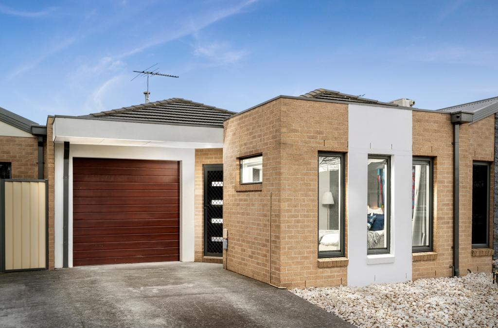 4/4 Spurling St, Maidstone, VIC 3012