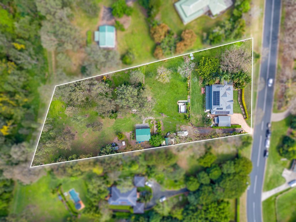 16 Greggs Rd, Samford Valley, QLD 4520