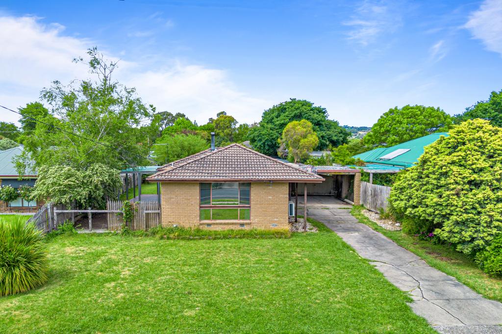 13 Howey St, Gisborne, VIC 3437