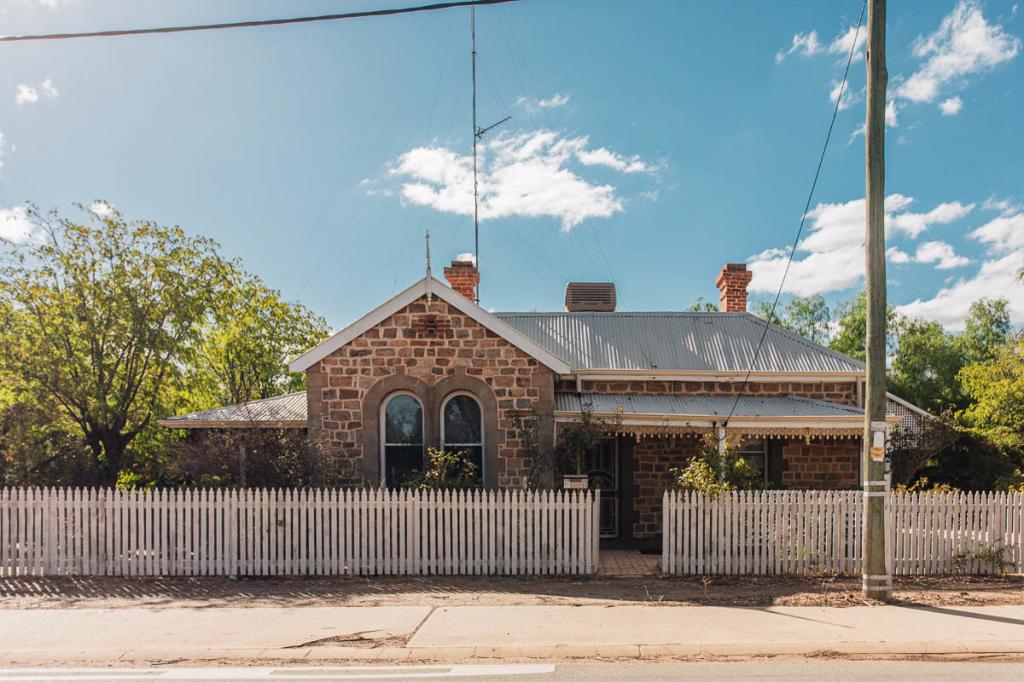 30 South St, York, WA 6302