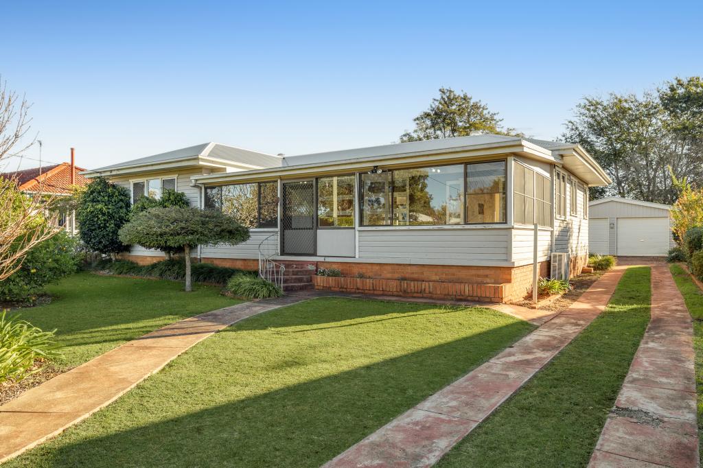 23 Merritt St, Harristown, QLD 4350