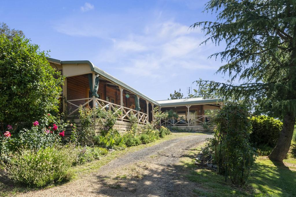 243 Davies Rd, Merrijig, VIC 3723