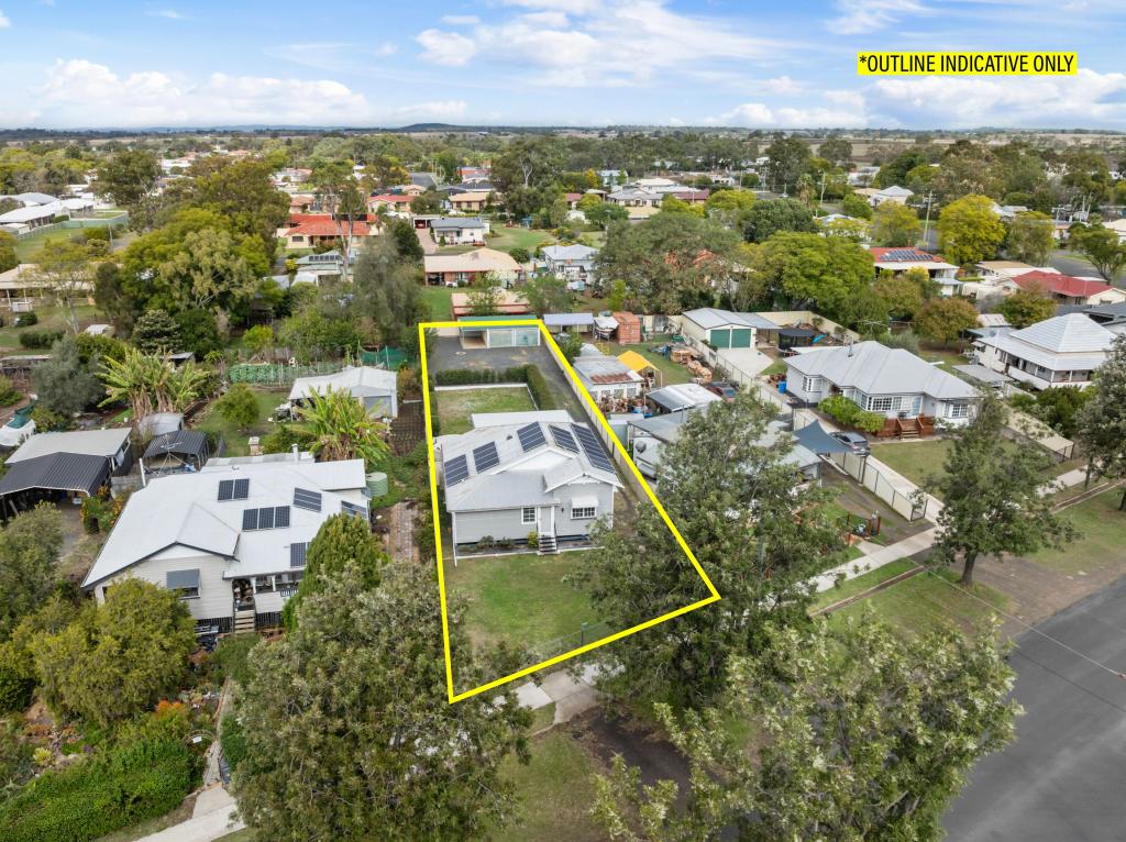 70 Hume St, Pittsworth, QLD 4356