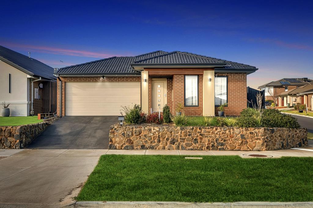 61 Riverstone Prom, Tarneit, VIC 3029