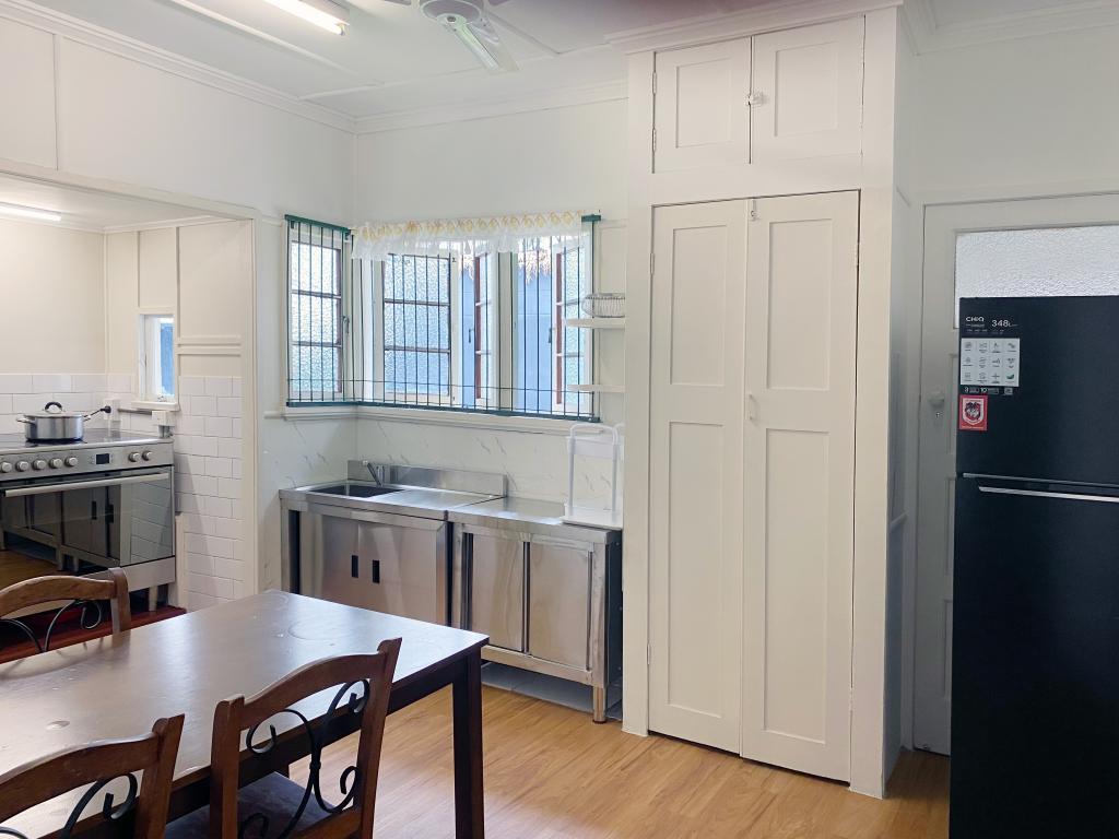 54 Shottery St, Yeronga, QLD 4104