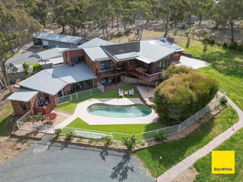 3 DARMODY PL, SUTTON, NSW 2620