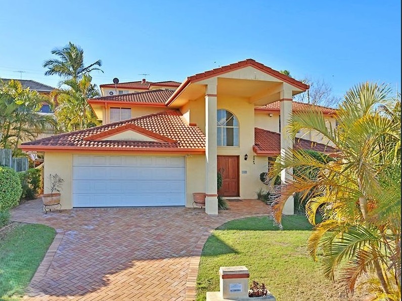 27 Bishop Pl, Carindale, QLD 4152