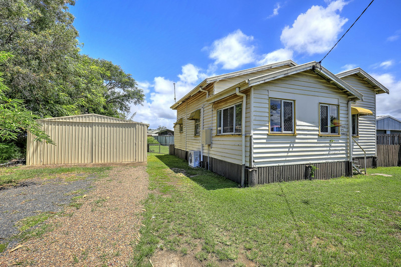 138 Elliott Heads Rd, Avenell Heights, QLD 4670