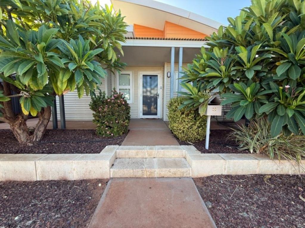 32 Winyama Rd, Baynton, WA 6714