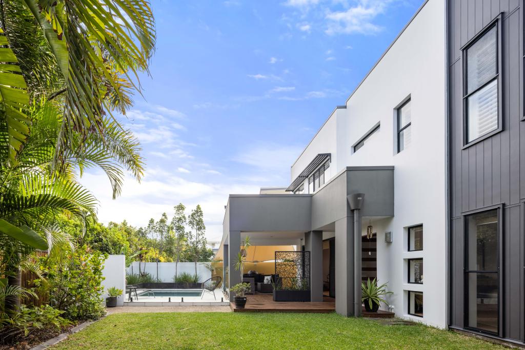 11 Onshore Pl, Helensvale, QLD 4212