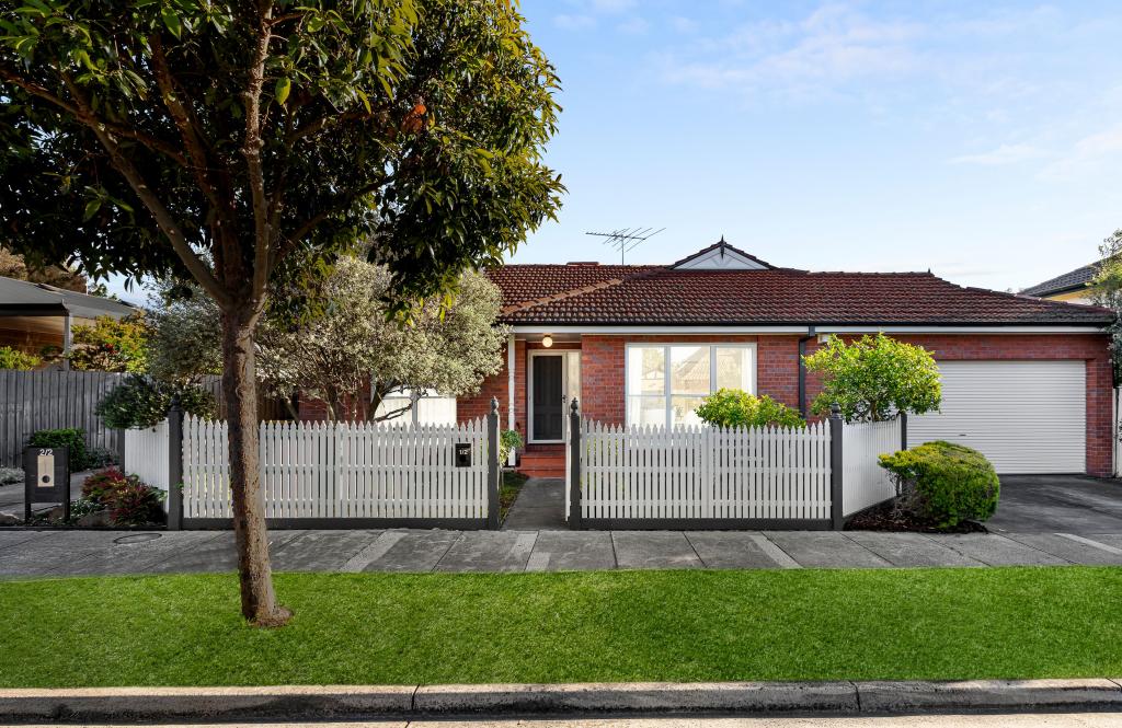 1/2 Narbethong Rd, Murrumbeena, VIC 3163