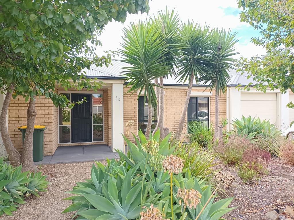 30 Barracoota Cres, Aldinga Beach, SA 5173