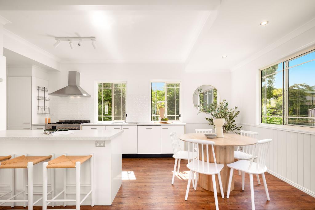 16 Lockyer St, Camp Hill, QLD 4152