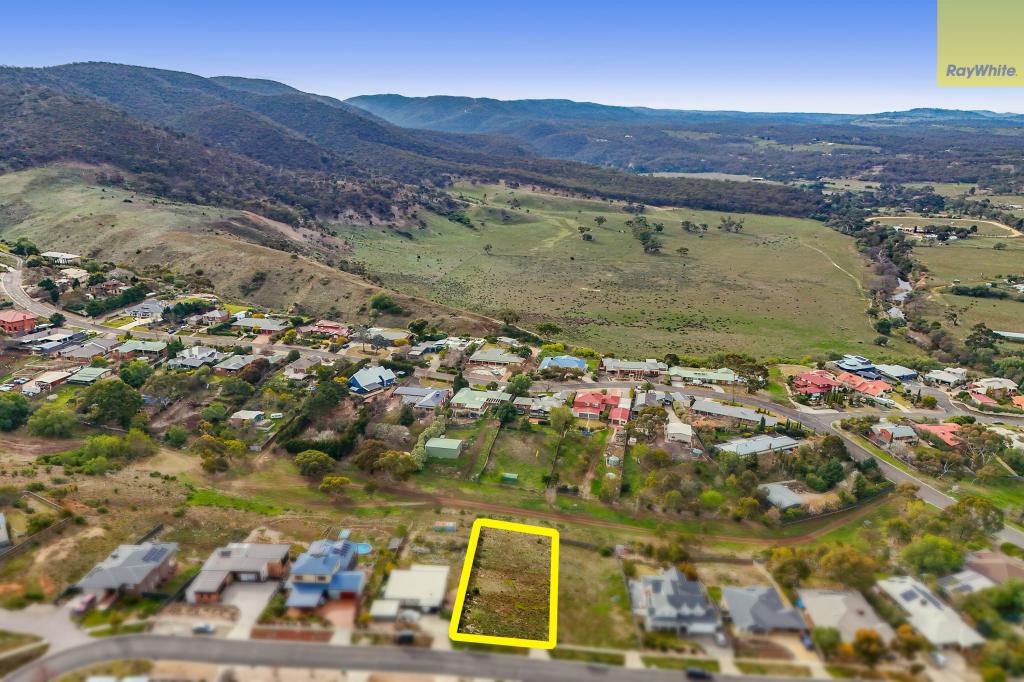 12 FAIRWAY CRES, DARLEY, VIC 3340