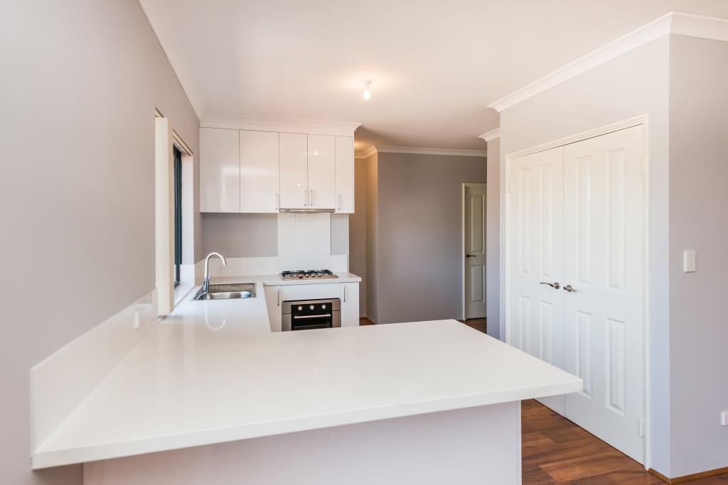 54b Ward Cres, Kelmscott, WA 6111