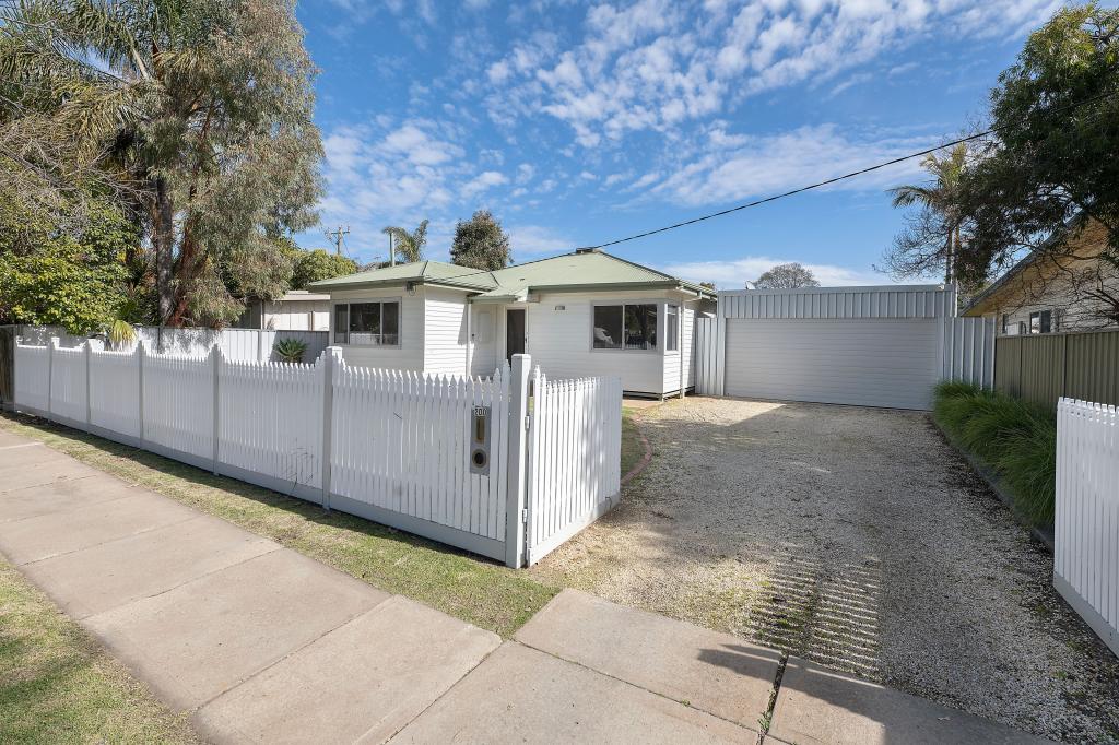 200 Stradbroke Ave, Swan Hill, VIC 3585