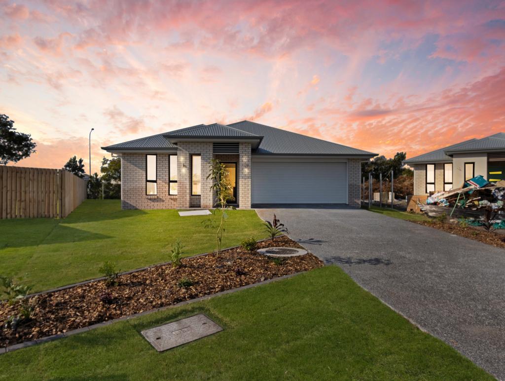 61 NORTH LAKES CCT, BURRUM HEADS, QLD 4659