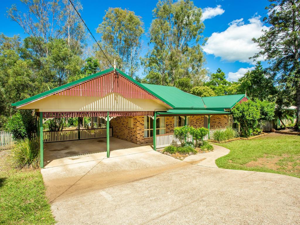 20 Emerald Dr, Southside, QLD 4570