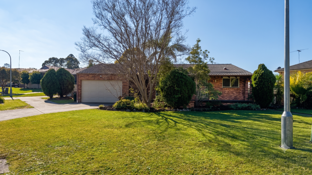 37 Charles Sturt Dr, Werrington County, NSW 2747