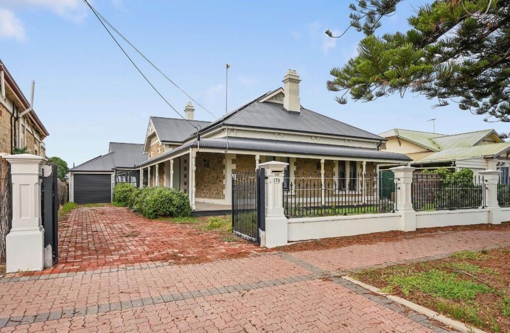 179 Esplanade, Largs Bay, SA 5016