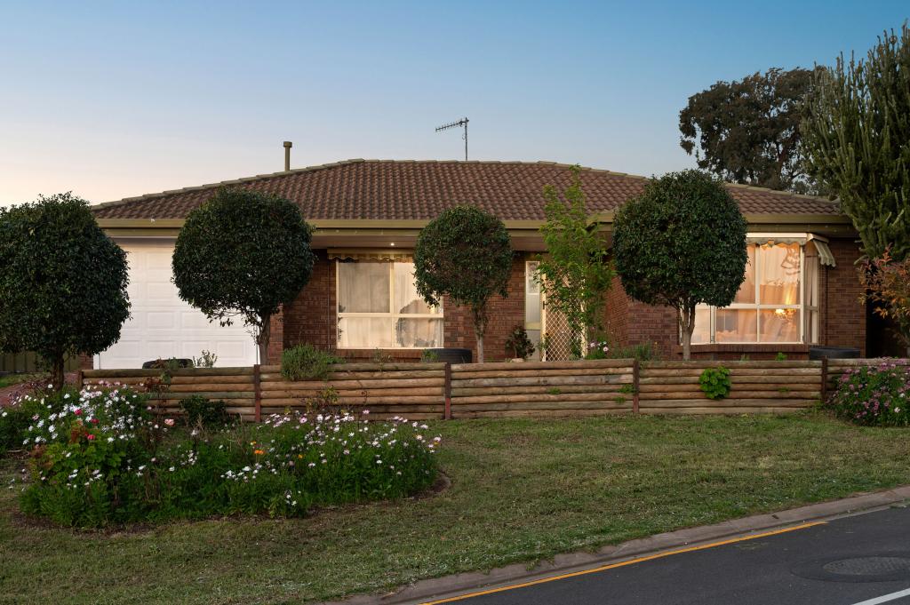 1 Abercrombie Ct, Hillbank, SA 5112