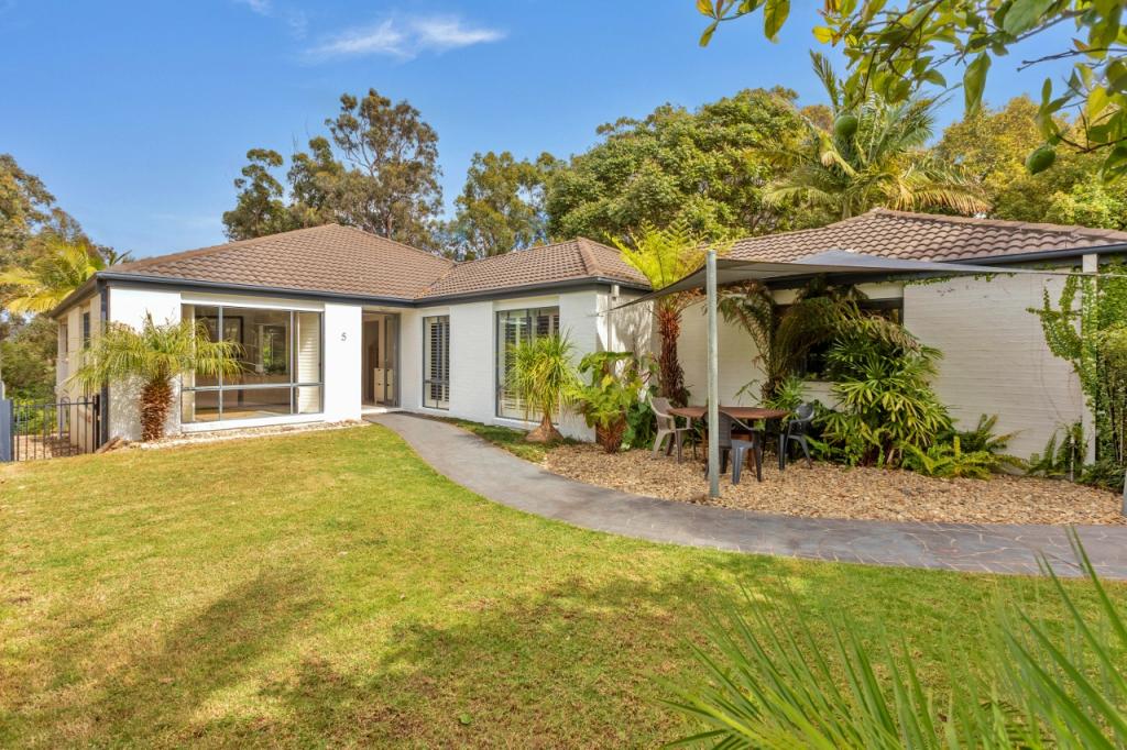 5 Bonito Pl, Eden, NSW 2551