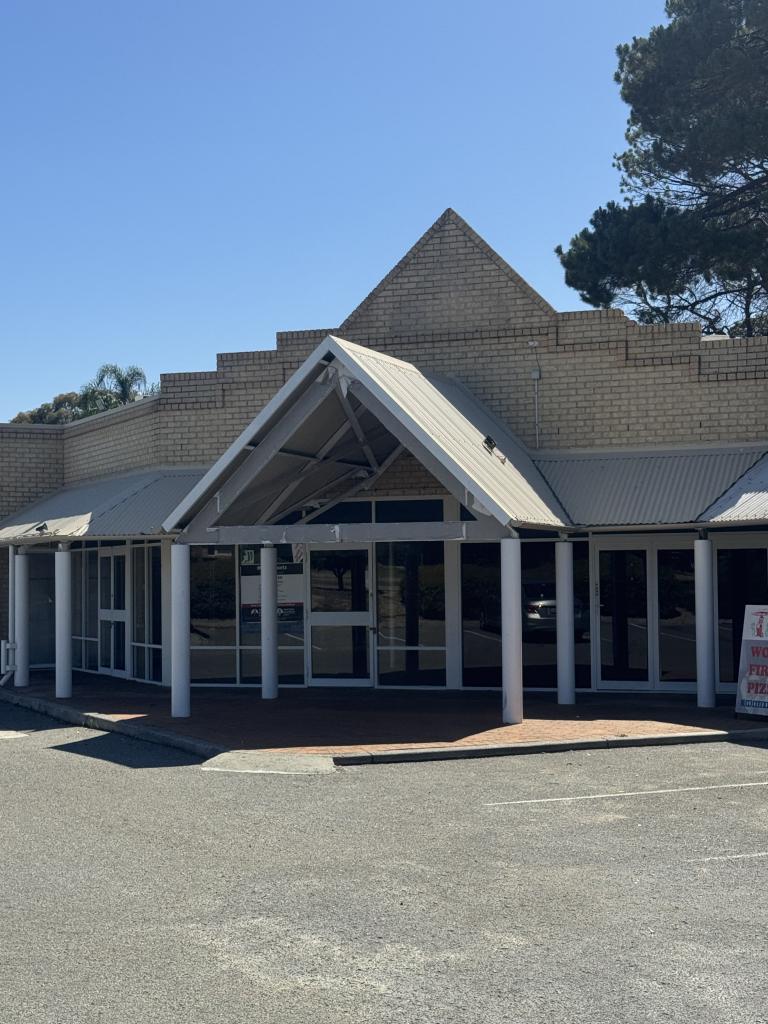 1 & 2/134 Le Souef Dr, Kardinya, WA 6163