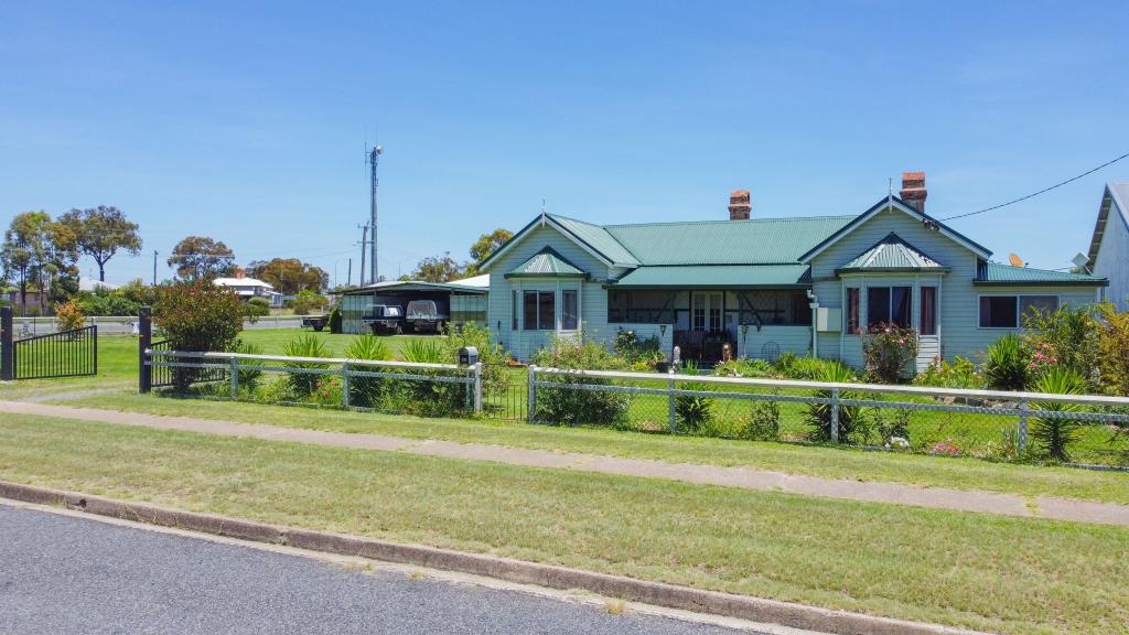 56-58 Merinda St, Wallangarra, QLD 4383