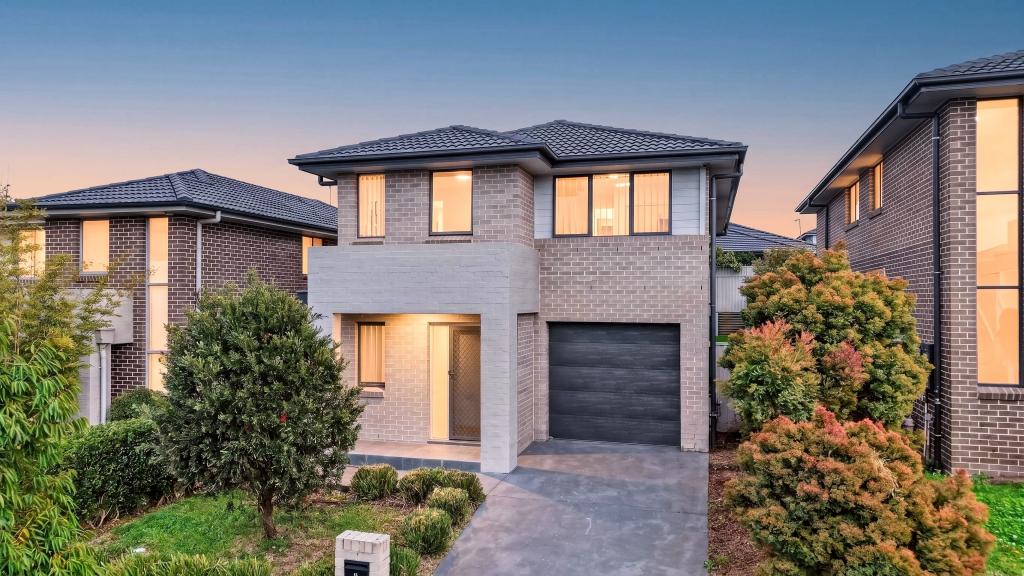 6 Albermarle Rd, Glenfield, NSW 2167