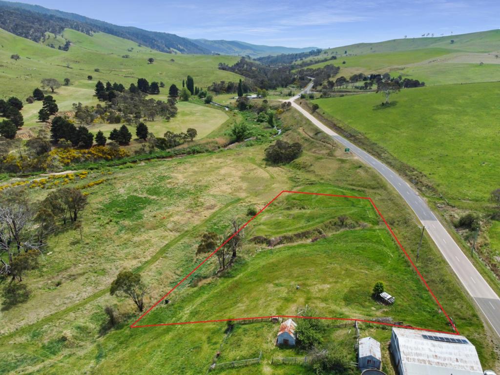 303 Omeo Hwy, Omeo, VIC 3898