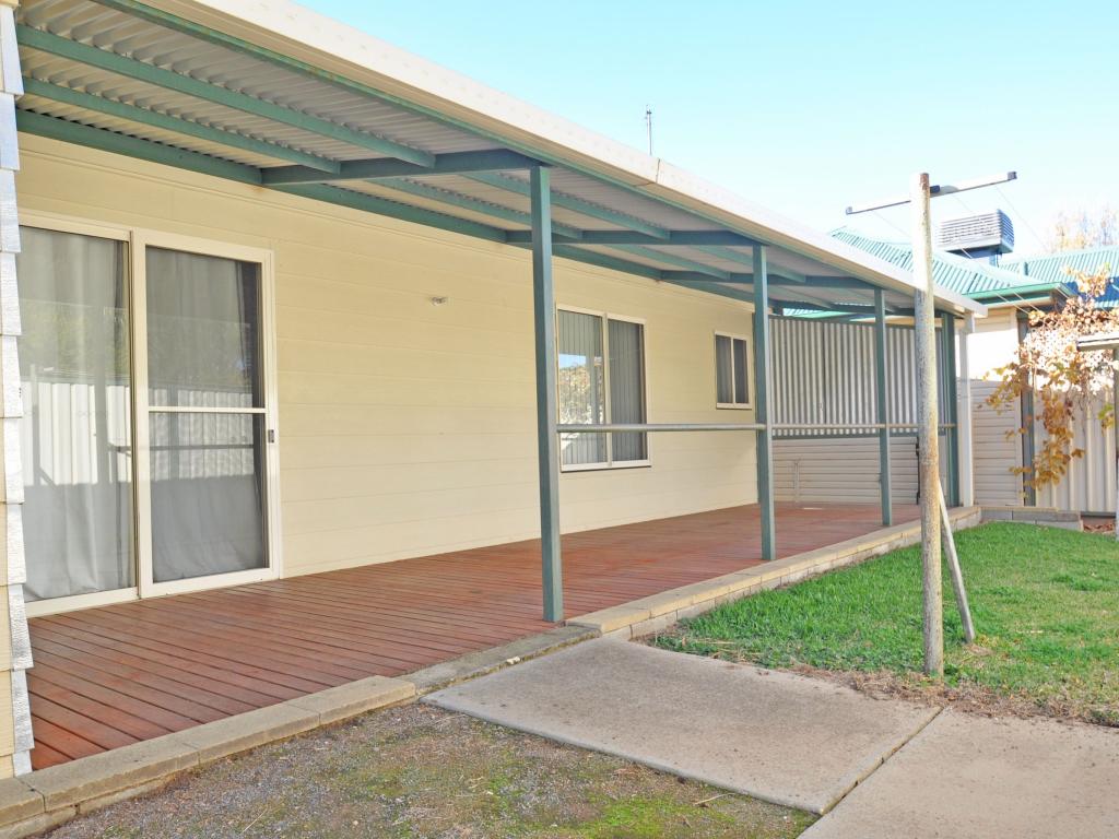 57a Seignior St, Junee, NSW 2663