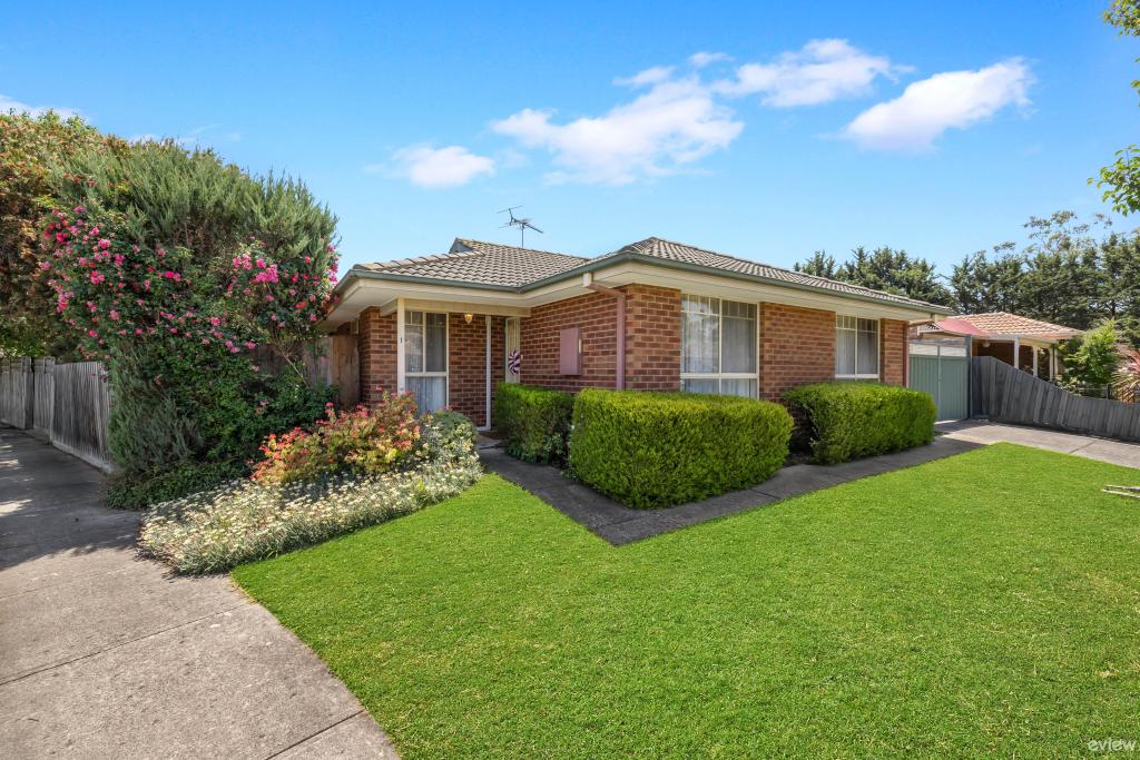 1 AMY CL, PAKENHAM, VIC 3810