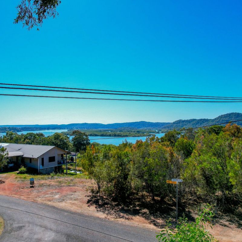 6 OPAL CT, RUSSELL ISLAND, QLD 4184