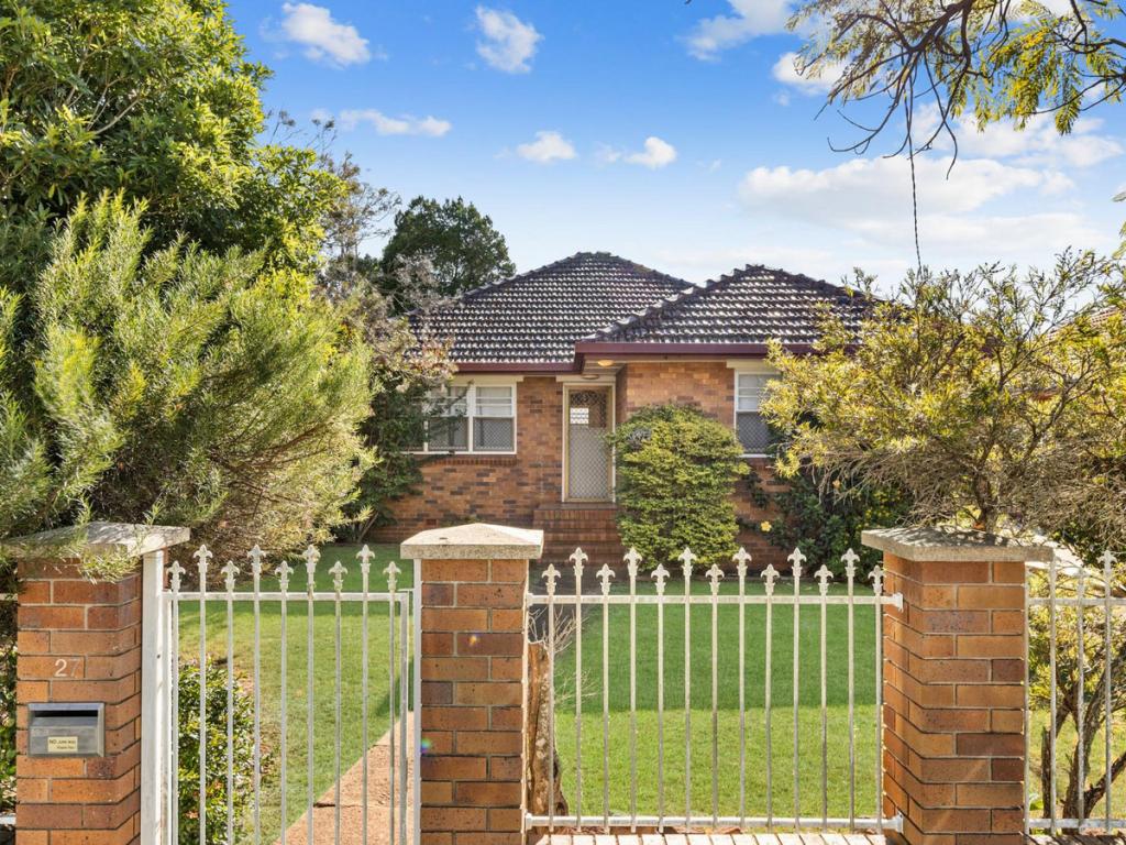 27 Justin St, Harristown, QLD 4350