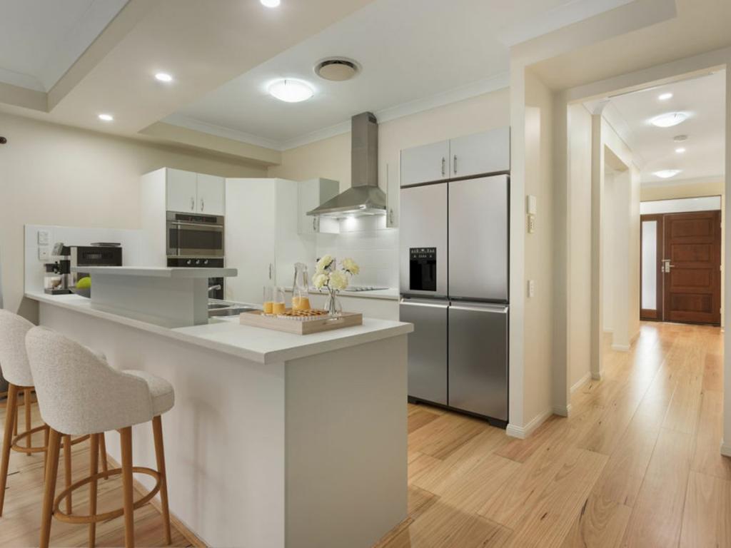 11 SPECKLED CCT, SPRINGFIELD LAKES, QLD 4300