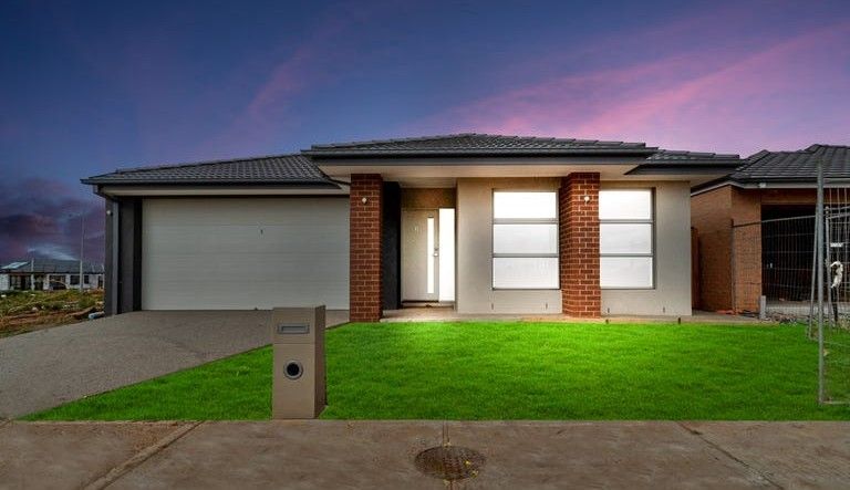 3 Ruthven Way, Mambourin, VIC 3024