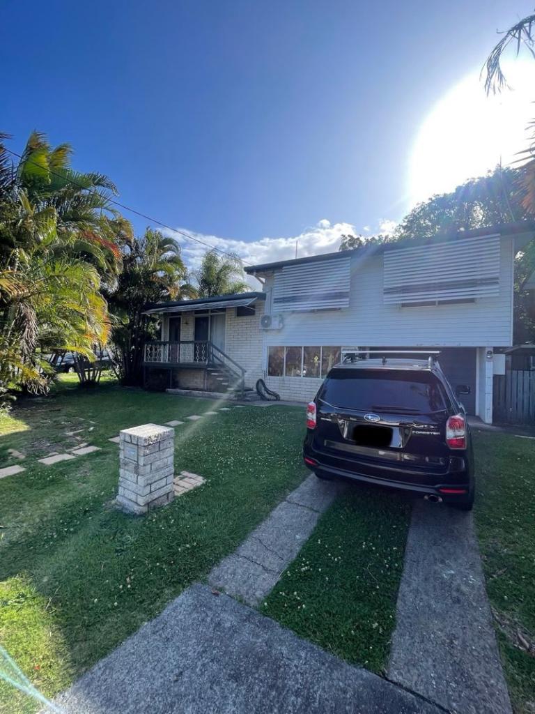 2 Coral Ave, Labrador, QLD 4215