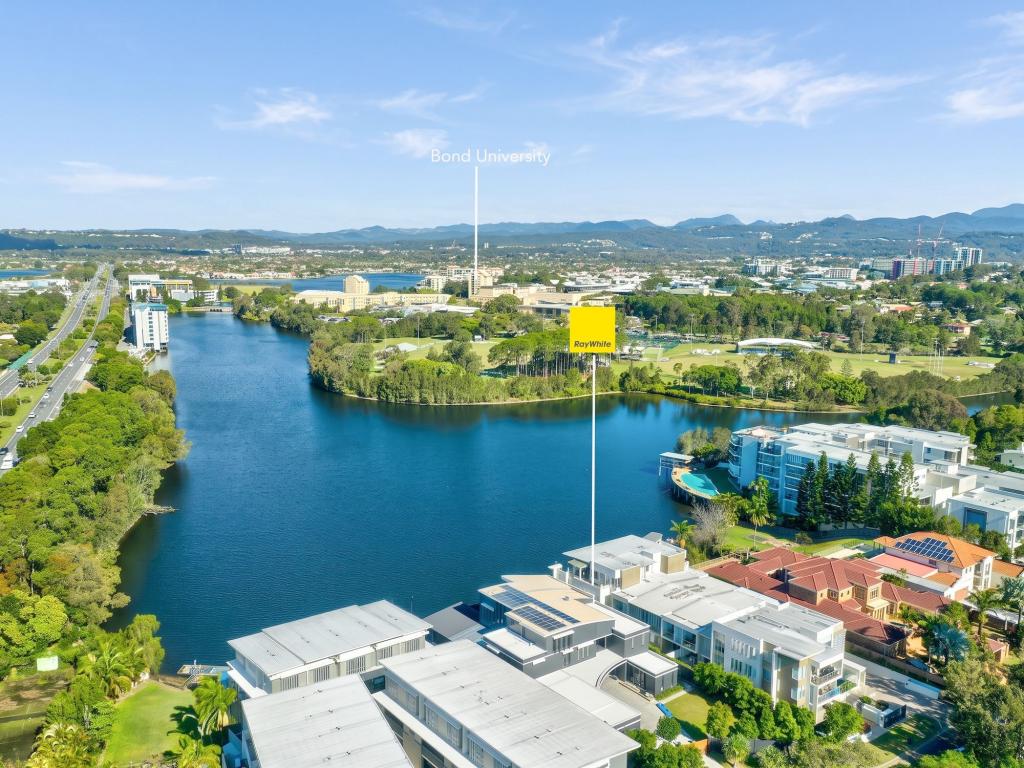 28/10 Ben Lexcen Pl, Robina, QLD 4226