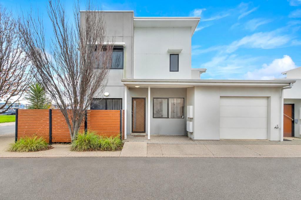 10 Callinan St, Munno Para, SA 5115