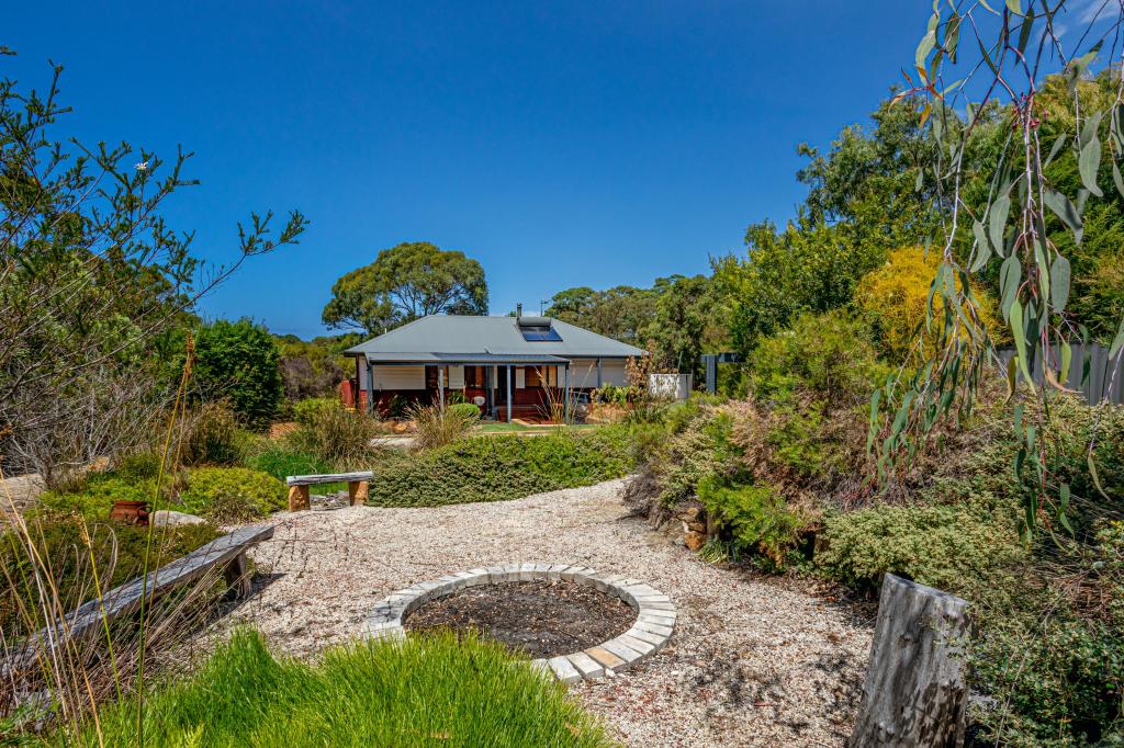 7b Marlow Rd, Ocean Beach, WA 6333