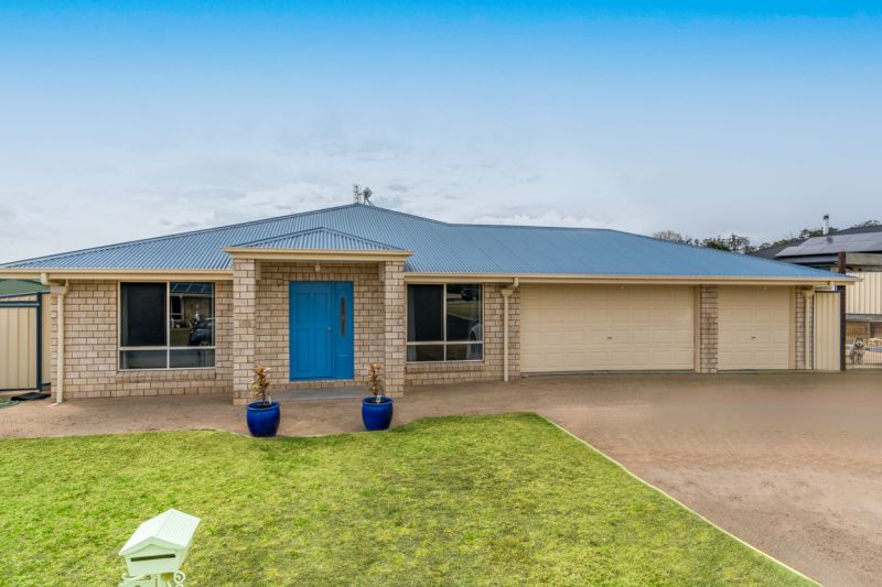 8 Naomi Dr, Crows Nest, QLD 4355